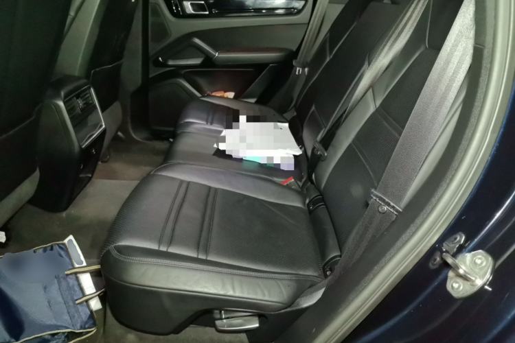 Used Porsche Cayenne E-Hybrid 2019 Cayenne E-Hybrid 2.0T Left Rear Seat