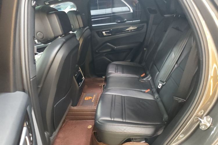 Used Porsche Cayenne E-Hybrid 2019 Cayenne E-Hybrid 2.0T Left Rear Seat