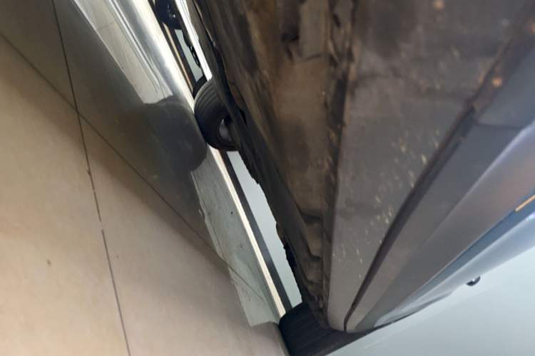 Used Porsche Cayenne E-Hybrid 2019 Cayenne E-Hybrid 2.0T Left Side Sill