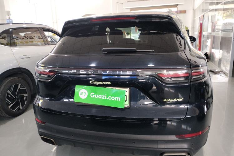 Used Porsche Cayenne E-Hybrid 2019 Cayenne E-Hybrid 2.0T Rear