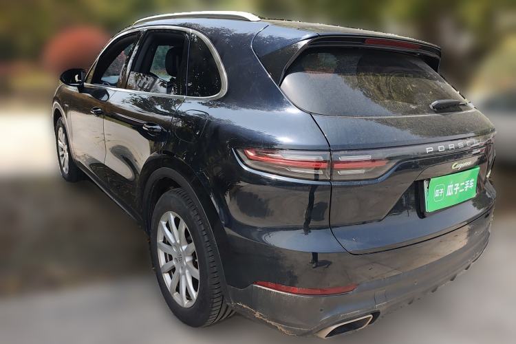 Used Porsche Cayenne E-Hybrid 2019 Cayenne E-Hybrid 2.0T Rear Left 45 Deg