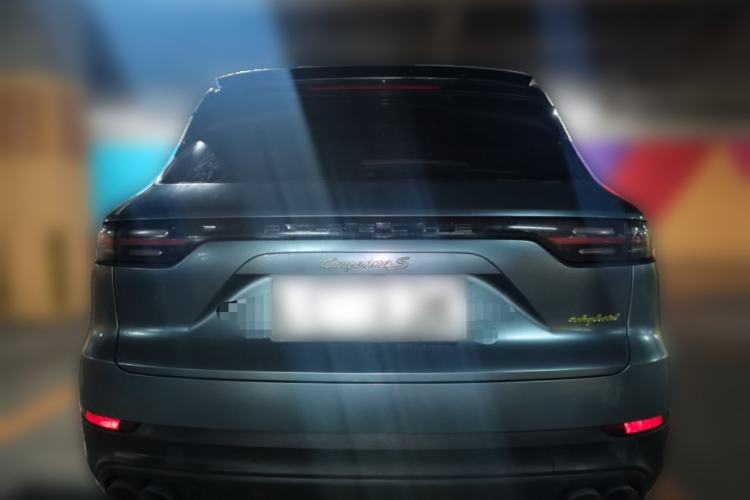 Used Porsche Cayenne E-Hybrid 2019 Cayenne E-Hybrid 2.0T Rear