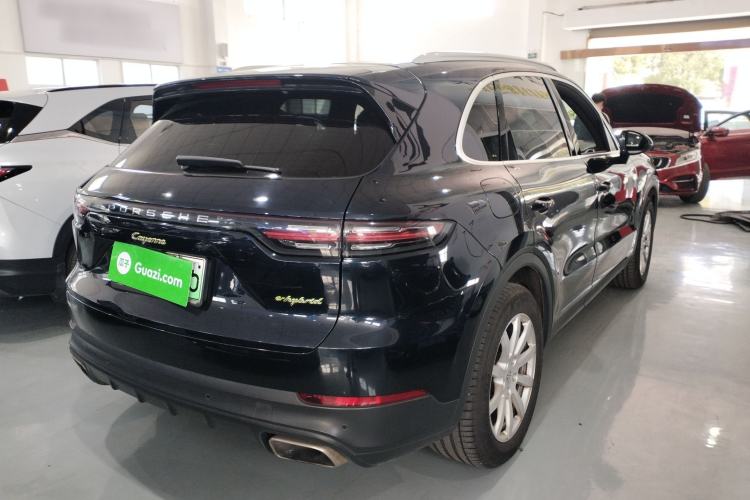 Used Porsche Cayenne E-Hybrid 2019 Cayenne E-Hybrid 2.0T Rear Right 45 Deg