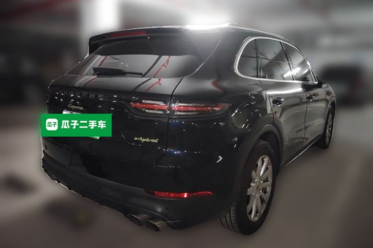 Used Porsche Cayenne E-Hybrid 2019 Cayenne E-Hybrid 2.0T Rear Right 45 Deg