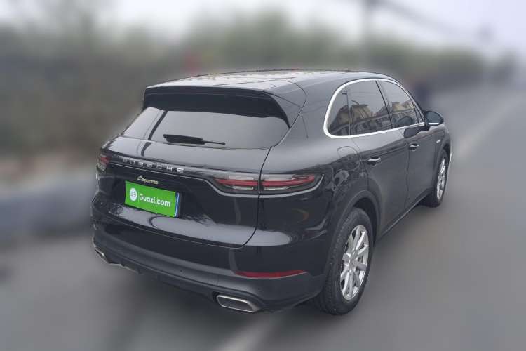 Used Porsche Cayenne E-Hybrid 2019 Cayenne E-Hybrid 2.0T Rear Right 45 Deg