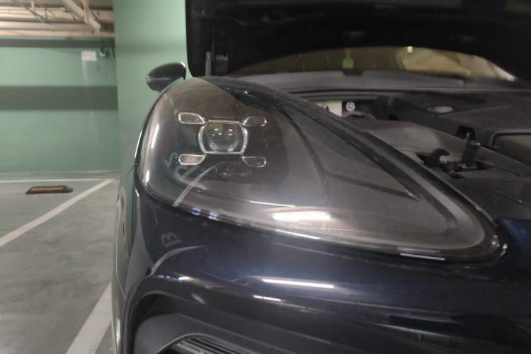 Used Porsche Cayenne E-Hybrid 2019 Cayenne E-Hybrid 2.0T Right Front Headlight