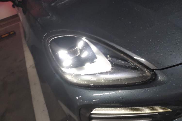 Used Porsche Cayenne E-Hybrid 2019 Cayenne E-Hybrid 2.0T Right Front Headlight