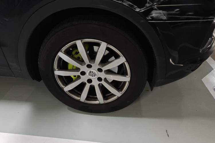 Used Porsche Cayenne E-Hybrid 2019 Cayenne E-Hybrid 2.0T Right Front Wheel Hub