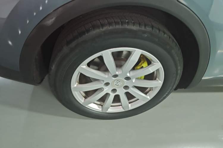 Used Porsche Cayenne E-Hybrid 2019 Cayenne E-Hybrid 2.0T Right Rear Wheel Hub