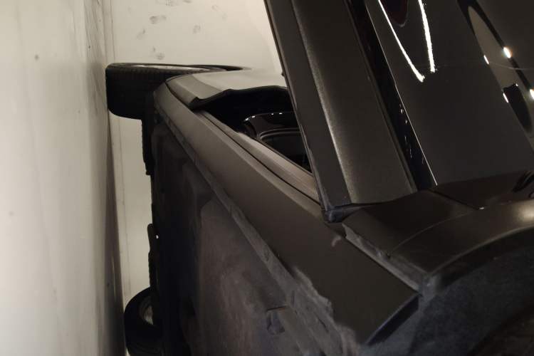 Used Porsche Cayenne E-Hybrid 2019 Cayenne E-Hybrid 2.0T Right Side Sill