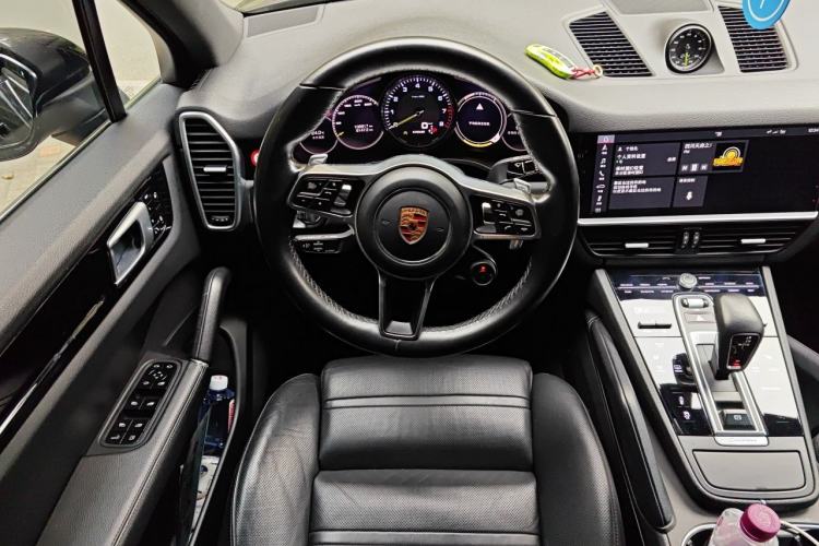 Used Porsche Cayenne E-Hybrid 2019 Cayenne E-Hybrid 2.0T Steering Wheel