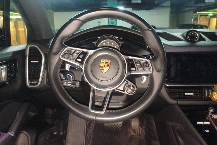 Used Porsche Cayenne E-Hybrid 2019 Cayenne E-Hybrid 2.0T Steering Wheel