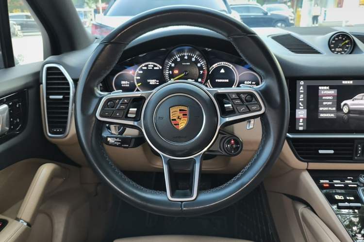 Used Porsche Cayenne E-Hybrid 2019 Cayenne E-Hybrid 2.0T Steering Wheel