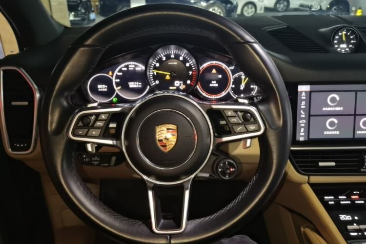 Used Porsche Cayenne E-Hybrid 2019 Cayenne E-Hybrid 2.0T Steering Wheel