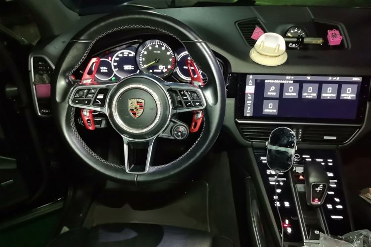 Used Porsche Cayenne E-Hybrid 2019 Cayenne E-Hybrid 2.0T Steering Wheel