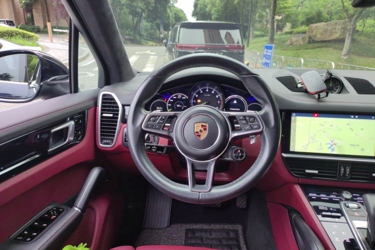 Used Porsche Cayenne E-Hybrid 2019 Cayenne E-Hybrid 2.0T Steering Wheel