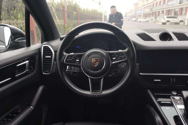 Used Porsche Cayenne E-Hybrid 2019 Cayenne E-Hybrid 2.0T Steering Wheel