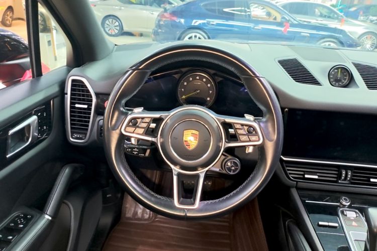 Used Porsche Cayenne E-Hybrid 2019 Cayenne E-Hybrid 2.0T Steering Wheel