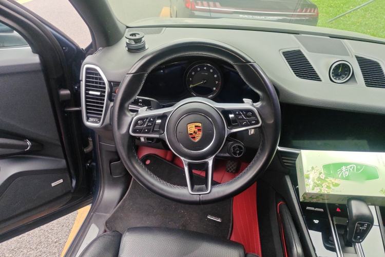 Used Porsche Cayenne E-Hybrid 2019 Cayenne E-Hybrid 2.0T Steering Wheel