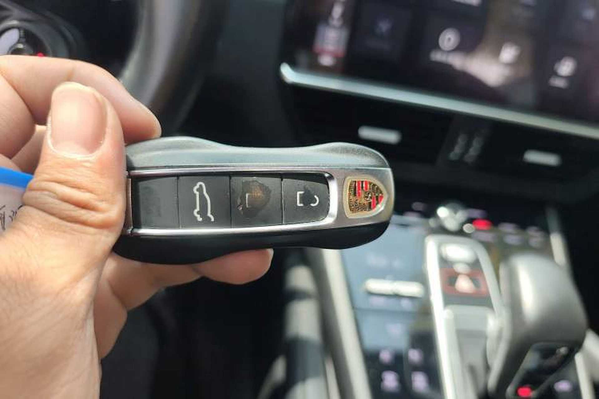 Used Porsche Cayenne E-Hybrid 2019 Cayenne E-Hybrid 2.0T Vehicle Key