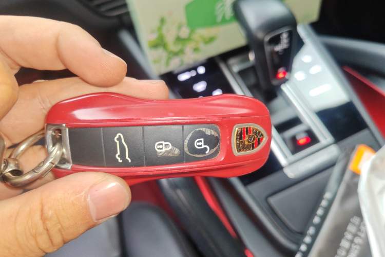Used Porsche Cayenne E-Hybrid 2019 Cayenne E-Hybrid 2.0T Vehicle Key