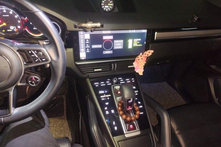 Used Porsche Cayenne E-Hybrid 2019 Cayenne E-Hybrid 2.0T Audio And AC Panel