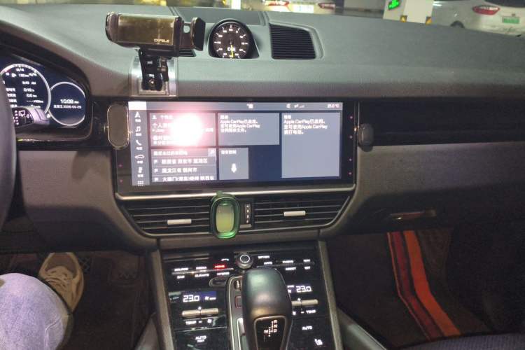 Used Porsche Cayenne E-Hybrid 2019 Cayenne E-Hybrid 2.0T Audio And AC Panel