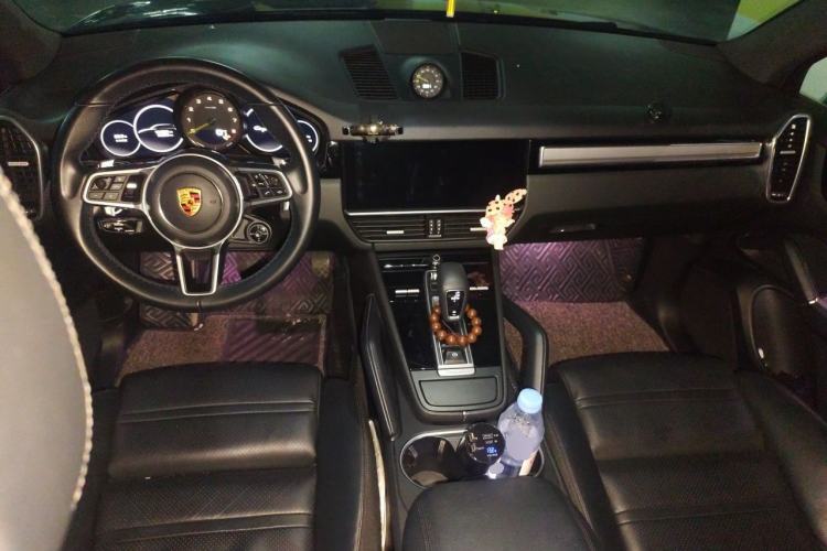 Used Porsche Cayenne E-Hybrid 2019 Cayenne E-Hybrid 2.0T Center Console