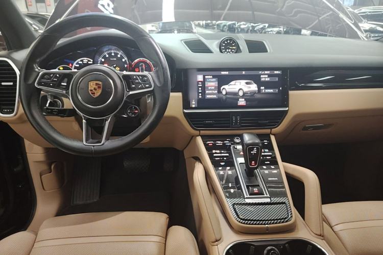 Used Porsche Cayenne E-Hybrid 2019 Cayenne E-Hybrid 2.0T Center Console