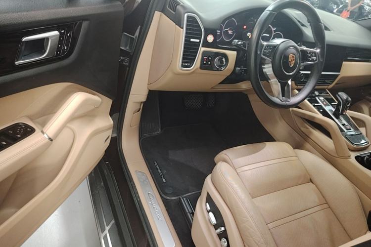 Used Porsche Cayenne E-Hybrid 2019 Cayenne E-Hybrid 2.0T Driver Seat