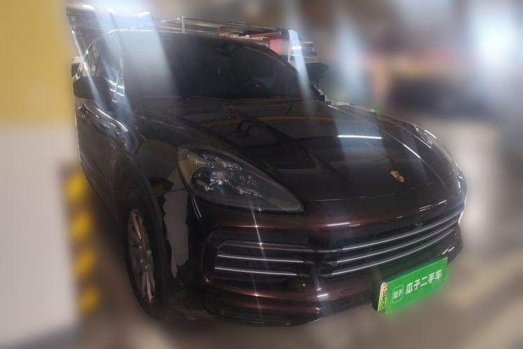 Used Porsche Cayenne E-Hybrid 2019 Cayenne E-Hybrid 2.0T Front Right 45 Deg