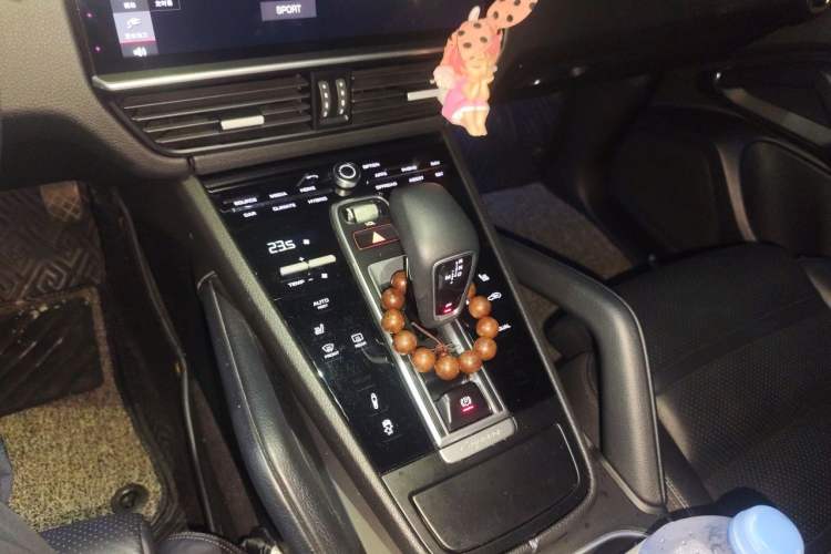 Used Porsche Cayenne E-Hybrid 2019 Cayenne E-Hybrid 2.0T Gear Lever
