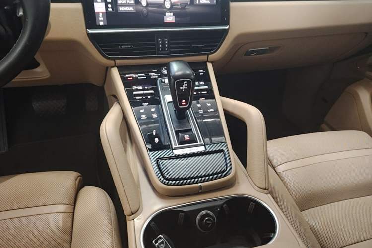 Used Porsche Cayenne E-Hybrid 2019 Cayenne E-Hybrid 2.0T Gear Lever
