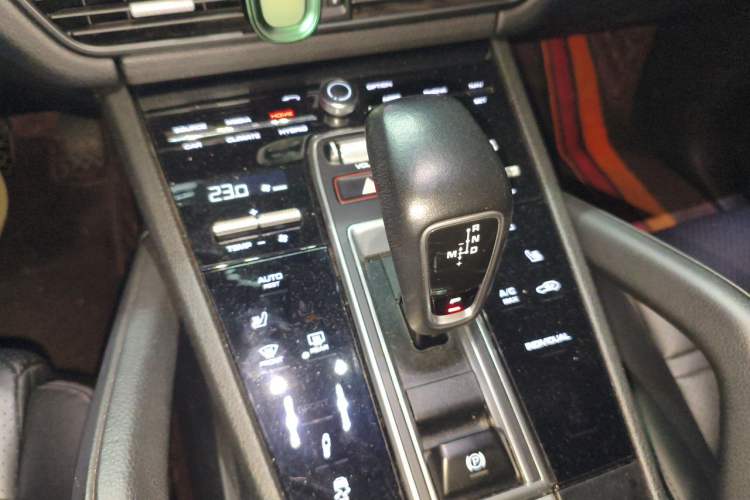 Used Porsche Cayenne E-Hybrid 2019 Cayenne E-Hybrid 2.0T Gear Lever