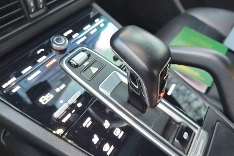 Used Porsche Cayenne E-Hybrid 2019 Cayenne E-Hybrid 2.0T Gear Lever