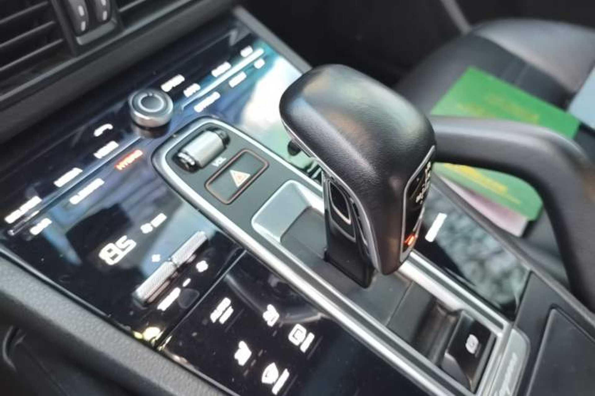 Used Porsche Cayenne E-Hybrid 2019 Cayenne E-Hybrid 2.0T Gear Lever