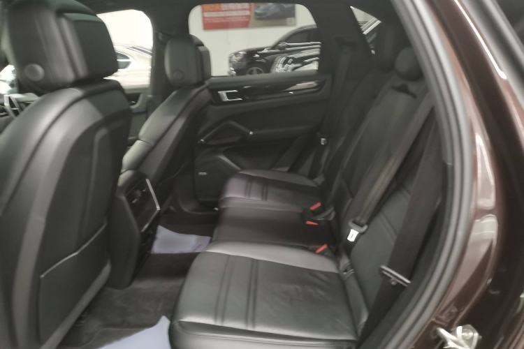 Used Porsche Cayenne E-Hybrid 2019 Cayenne E-Hybrid 2.0T Interior 7