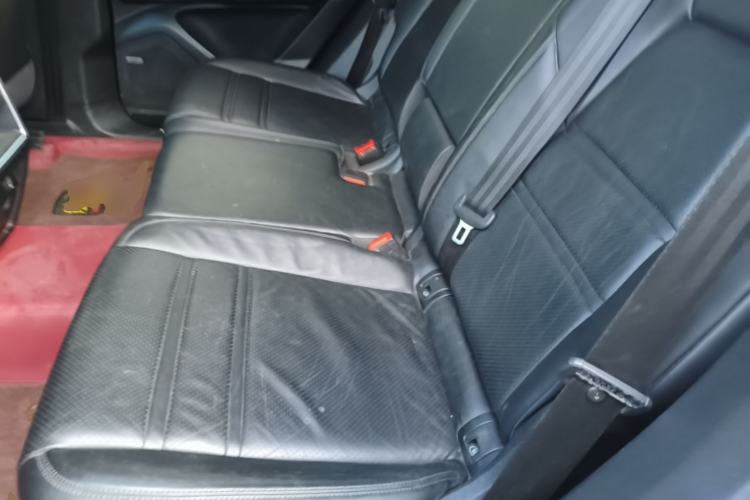 Used Porsche Cayenne E-Hybrid 2019 Cayenne E-Hybrid 2.0T Left Rear Seat