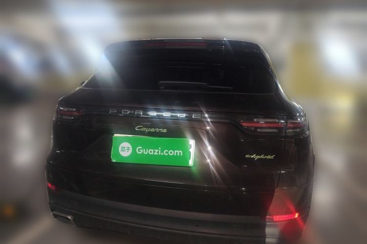 Used Porsche Cayenne E-Hybrid 2019 Cayenne E-Hybrid 2.0T Rear