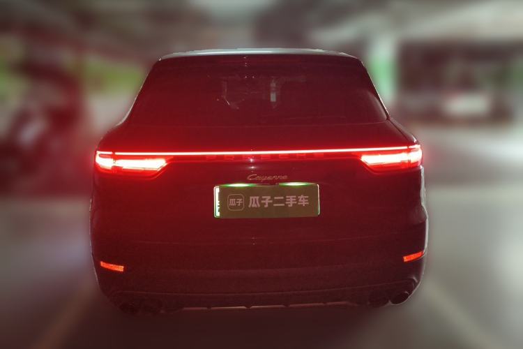 Used Porsche Cayenne E-Hybrid 2019 Cayenne E-Hybrid 2.0T Rear