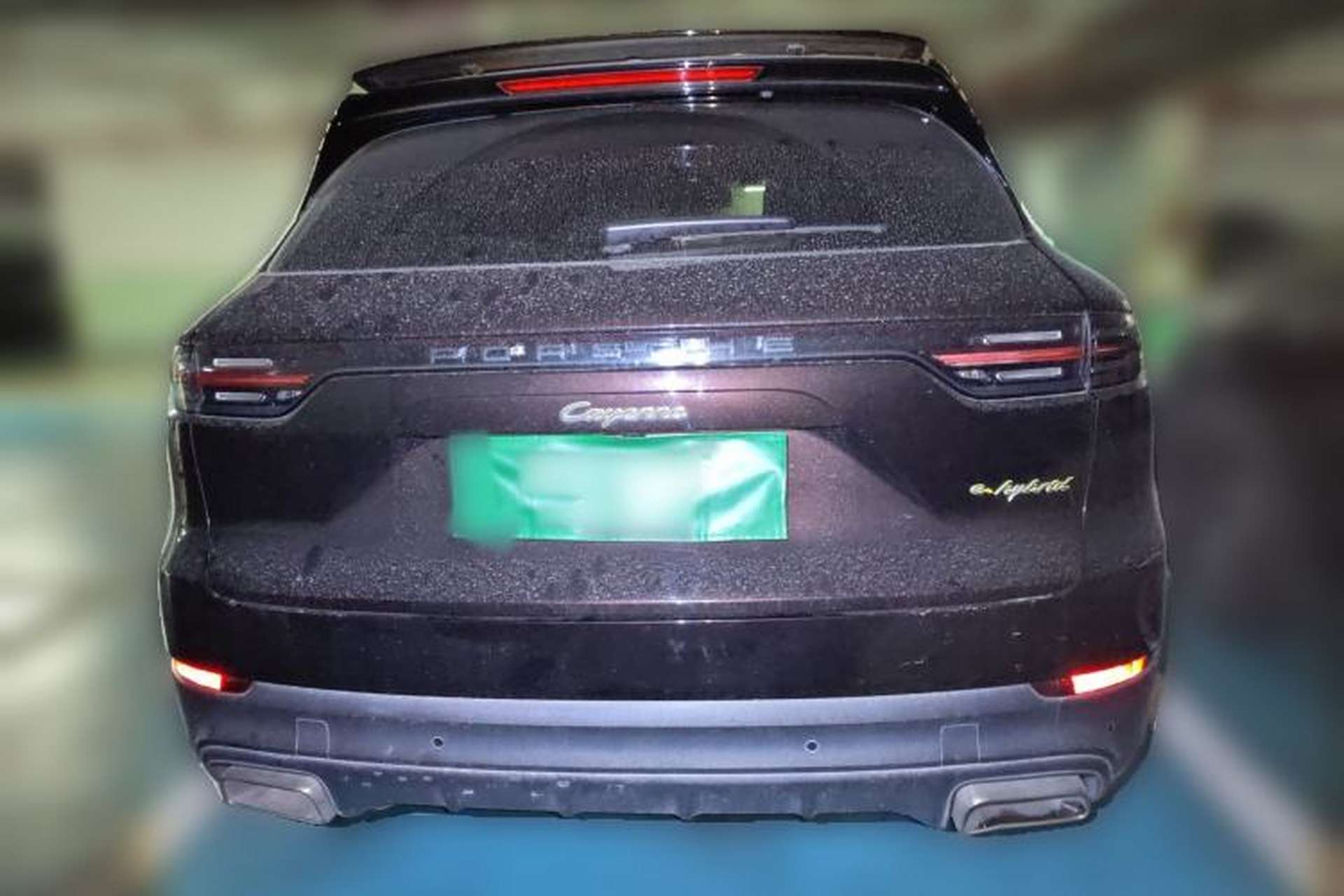 Used Porsche Cayenne E-Hybrid 2019 Cayenne E-Hybrid 2.0T Rear