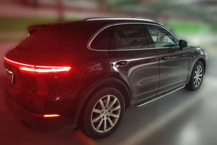 Used Porsche Cayenne E-Hybrid 2019 Cayenne E-Hybrid 2.0T Rear Right 45 Deg