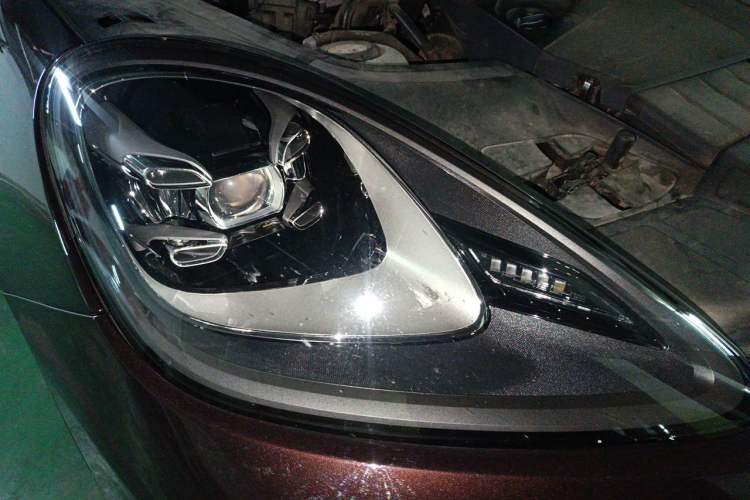 Used Porsche Cayenne E-Hybrid 2019 Cayenne E-Hybrid 2.0T Right Front Headlight