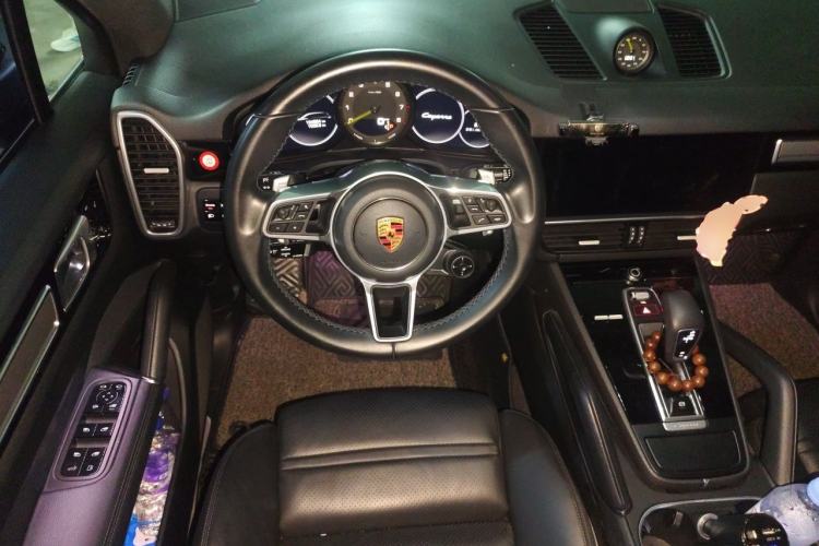 Used Porsche Cayenne E-Hybrid 2019 Cayenne E-Hybrid 2.0T Steering Wheel