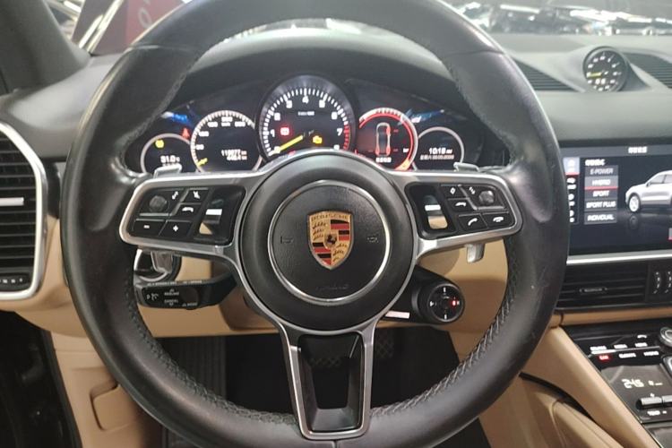 Used Porsche Cayenne E-Hybrid 2019 Cayenne E-Hybrid 2.0T Steering Wheel