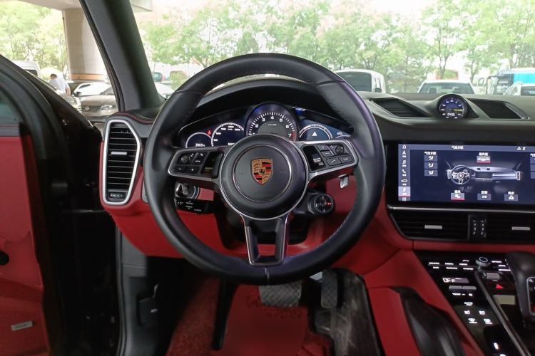 Used Porsche Cayenne E-Hybrid 2019 Cayenne E-Hybrid 2.0T Steering Wheel