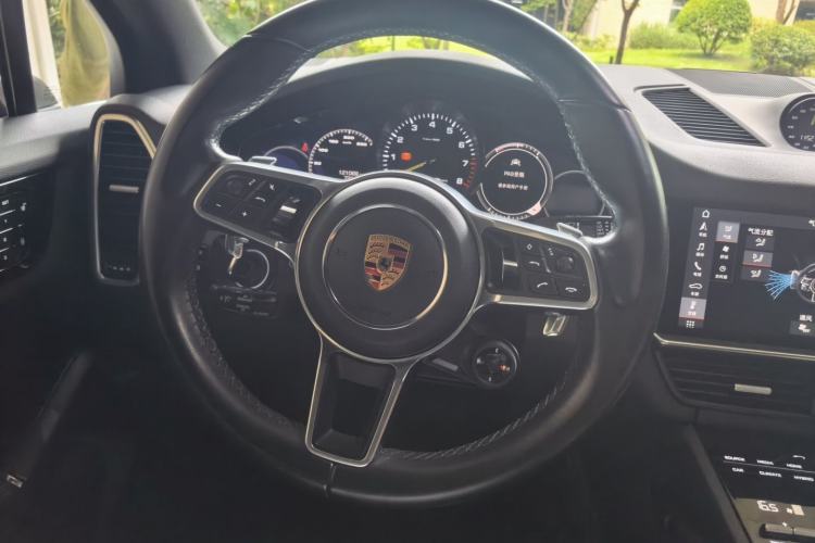 Used Porsche Cayenne E-Hybrid 2019 Cayenne E-Hybrid 2.0T Steering Wheel