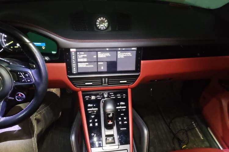 Used Porsche Cayenne E-Hybrid 2019 Cayenne E-Hybrid 2.0T Audio And AC Panel