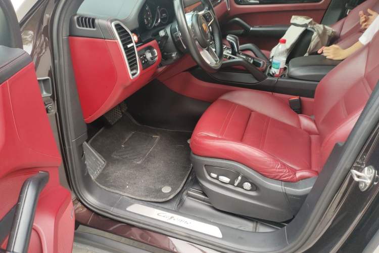 Used Porsche Cayenne E-Hybrid 2019 Cayenne E-Hybrid 2.0T Driver Seat