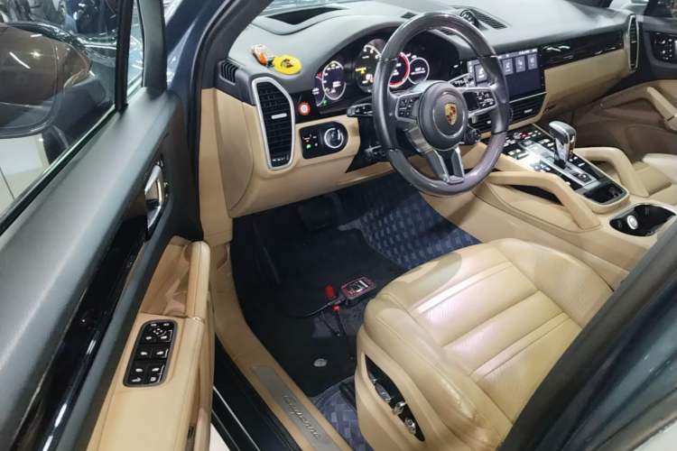 Used Porsche Cayenne E-Hybrid 2019 Cayenne E-Hybrid 2.0T Driver Seat
